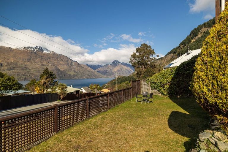 Photo of property in 5 Arawata Terrace, Fernhill, Queenstown, 9300