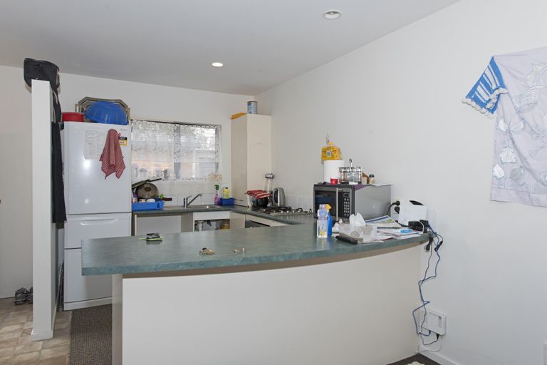 Photo of property in 6/36 West Coast Road, Glen Eden, Auckland, 0602