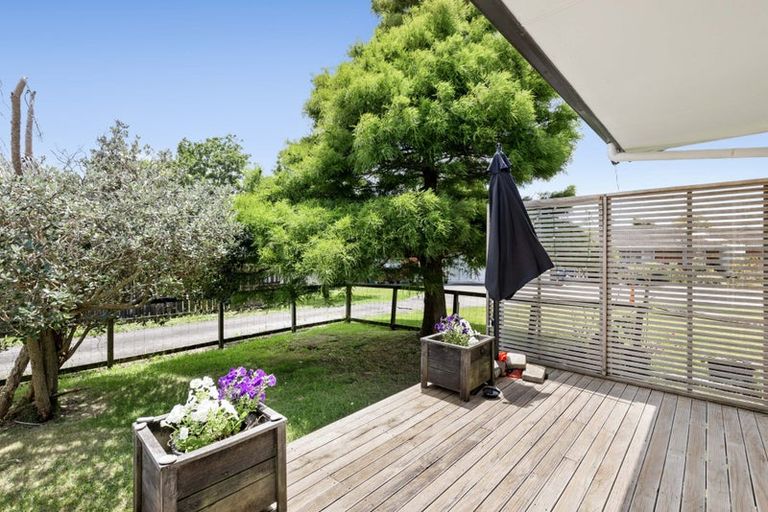 Photo of property in Peninsula Primary School, 61 Wharf Road, Te Atatu Peninsula, Auckland, 0610