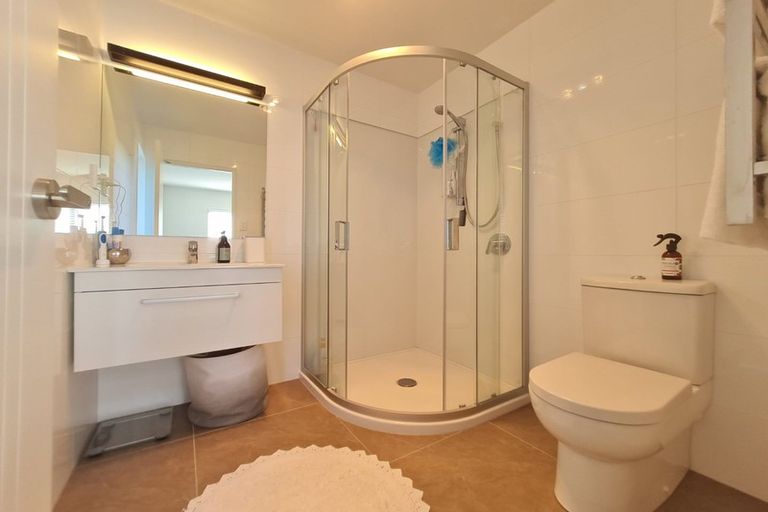 Photo of property in 168 Arran Point Parade, Orewa, 0931