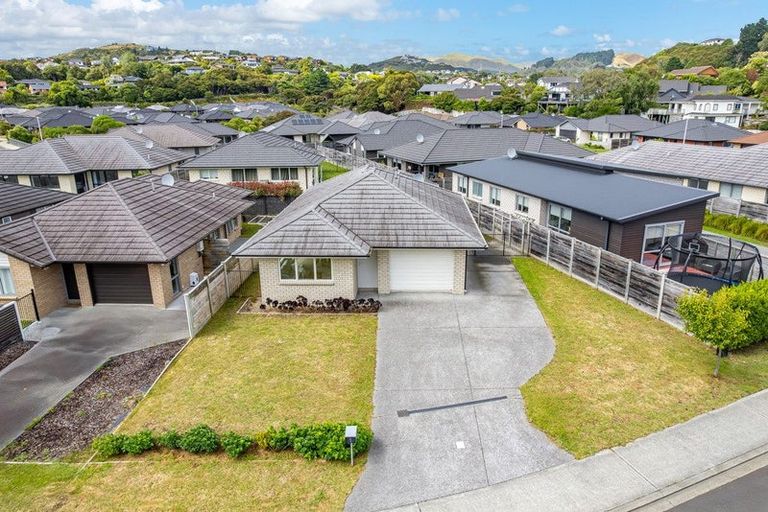 Photo of property in 5 Mooring Close, Whitby, Porirua, 5024