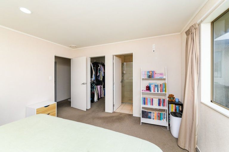 Photo of property in 21 Cleveland Heights, Kelvin Grove, Palmerston North, 4414