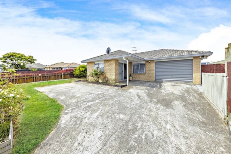 Photo of property in 39 Robert Skelton Place, Clendon Park, Auckland, 2103