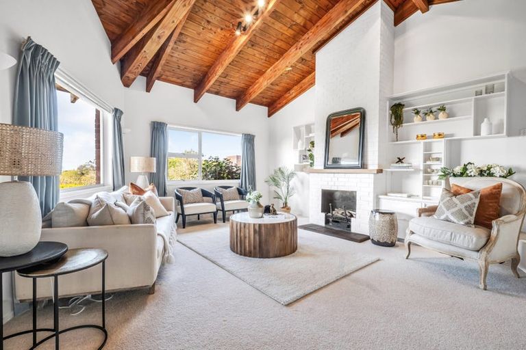 Photo of property in 130 Point View Drive, East Tamaki Heights, Auckland, 2016