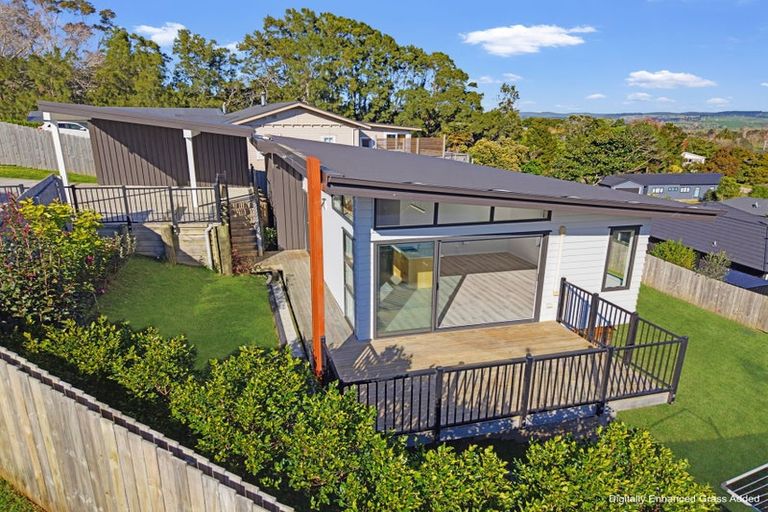 Photo of property in 33a St James Avenue, Helensville, 0800