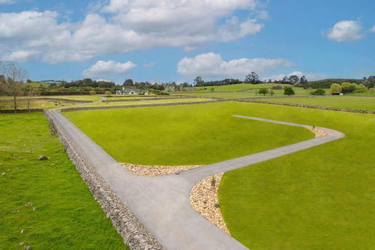 Photo of property in 6 Stonedale Way, Te Kamo, 0185