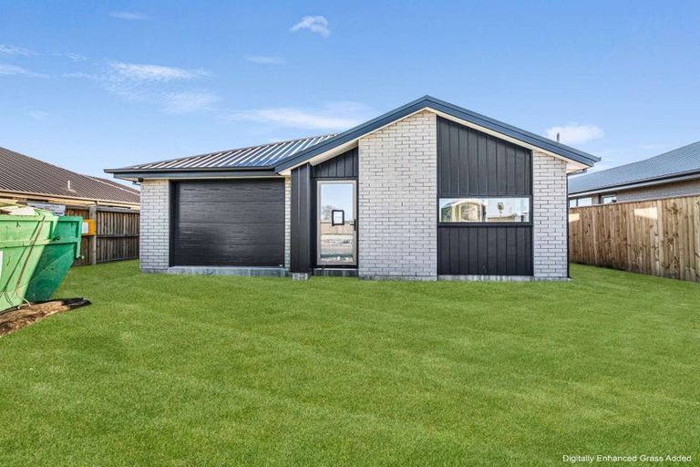 Photo of property in 34 Harry Manship Crescent, Halswell, Christchurch, 8025