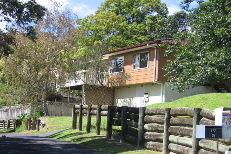 Photo of property in 2/17 Dianthus Place, Browns Bay, Auckland, 0630