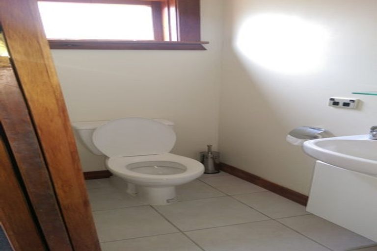 Photo of property in 51 Eden Street, Island Bay, Wellington, 6023