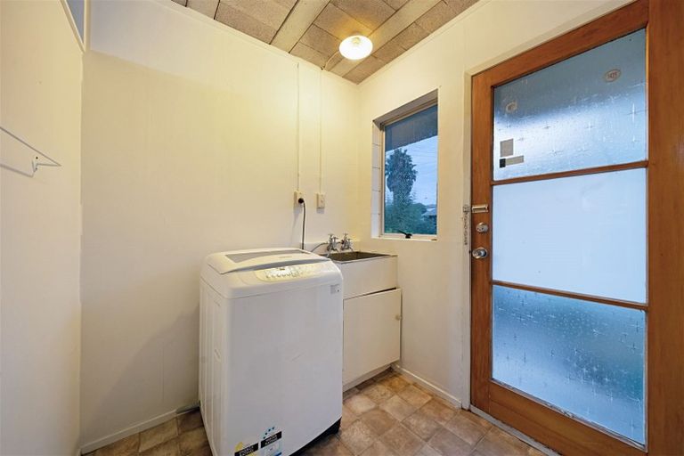 Photo of property in 5/15a Oates Road, Glen Eden, Auckland, 0602