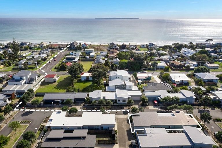 Photo of property in 10 Coprosma Close, Papamoa Beach, Papamoa, 3118