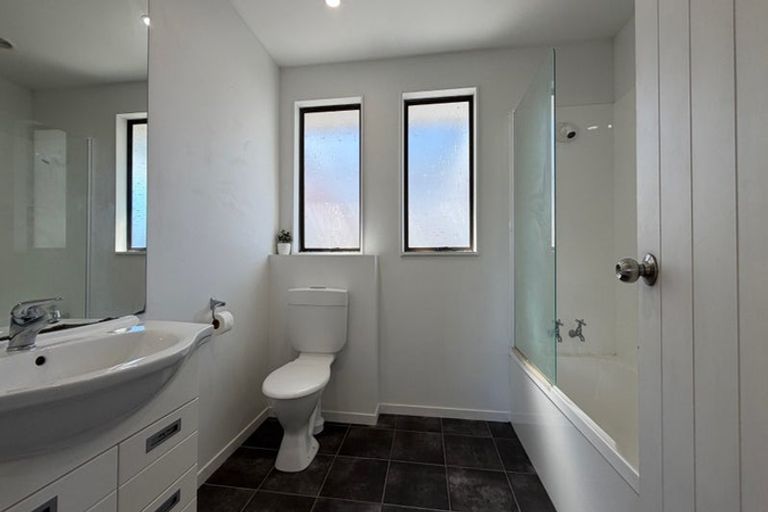 Photo of property in 25a Jeffares Place, Taradale, Napier, 4112