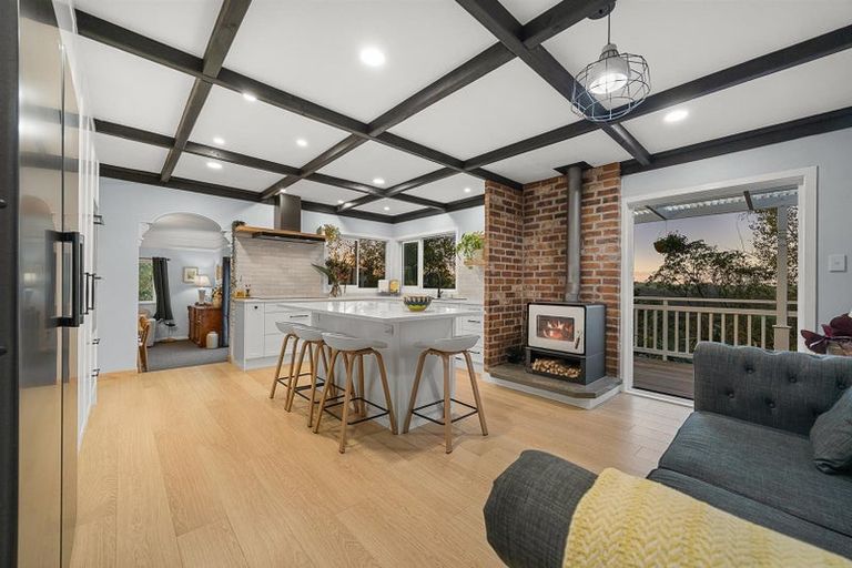 Photo of property in 1410 Old North Road, Helensville, 0875