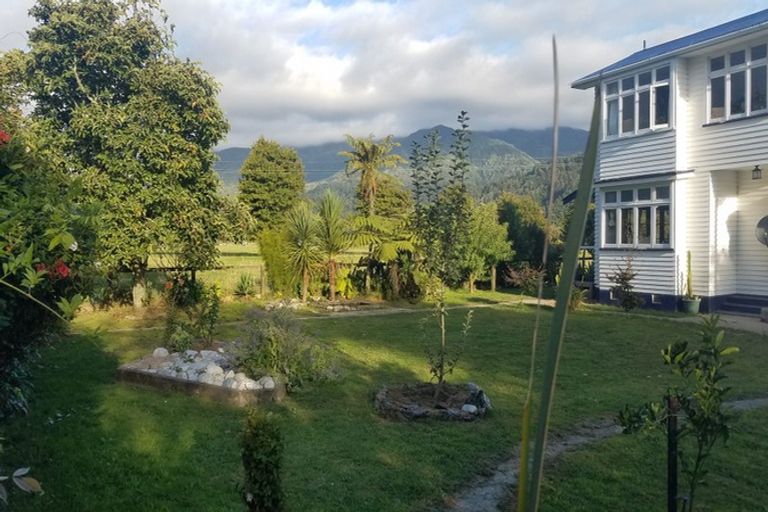 Photo of property in 242 Arapito Road, Karamea, 7893