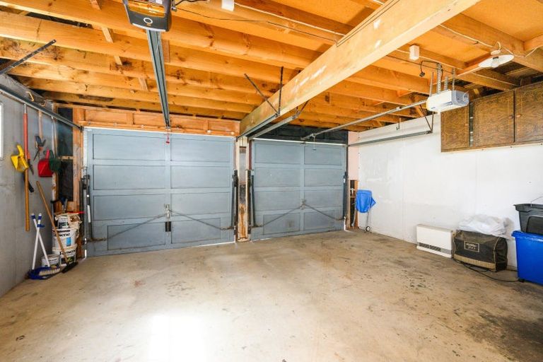 Photo of property in 31 Redwood Grove, Hokowhitu, Palmerston North, 4410