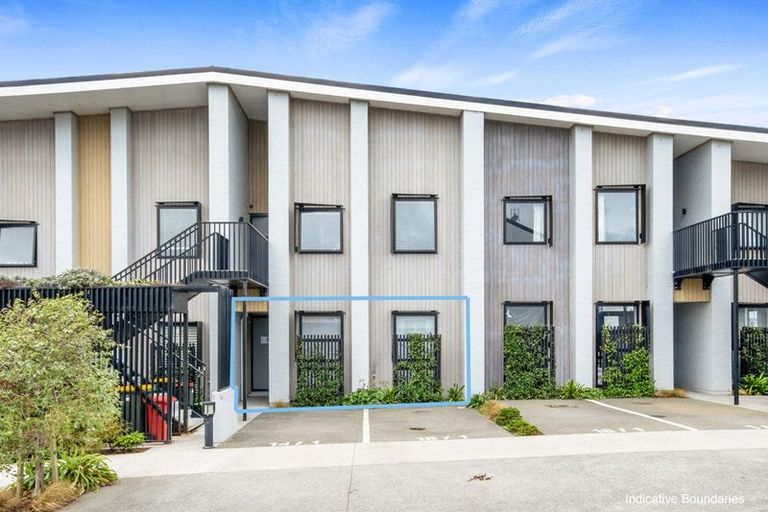 Photo of property in 3/1 Genevieve Lane, Hobsonville, Auckland, 0616