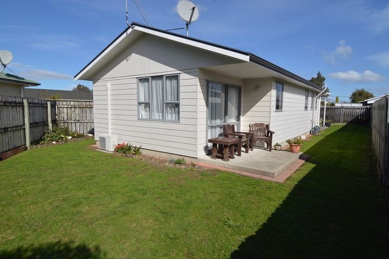 Photo of property in 44 William Wong Place, Carterton, 5713