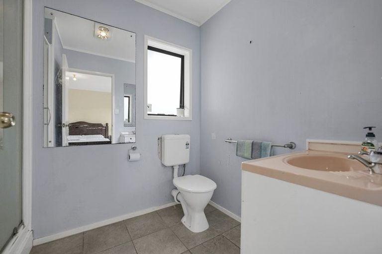 Photo of property in 5 Oakhaven Place, Ranui, Auckland, 0612