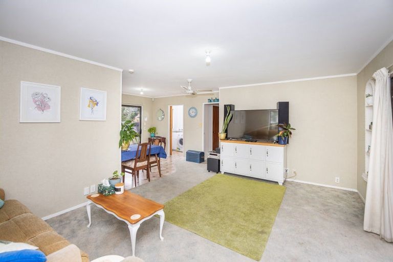 Photo of property in 91b Oakfield Crescent, Pukete, Hamilton, 3200