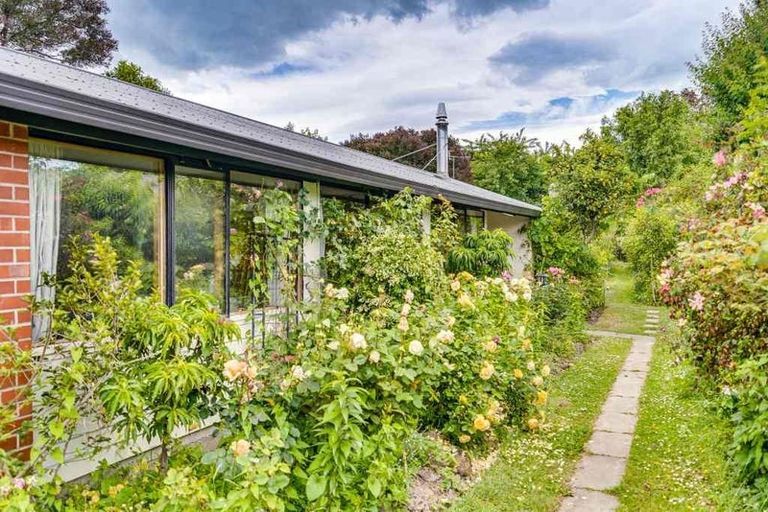 Photo of property in 317 Withells Road, Avonhead, Christchurch, 8042