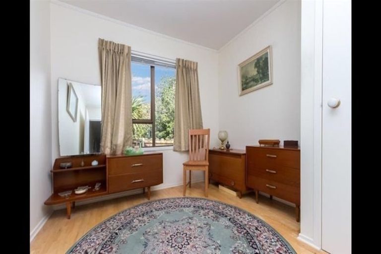 Photo of property in 6 Orinda Close, Botany Downs, Auckland, 2010