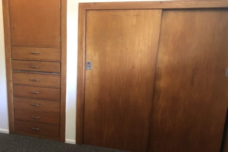 Photo of property in 1/68 Titirangi Road, New Lynn, Auckland, 0600