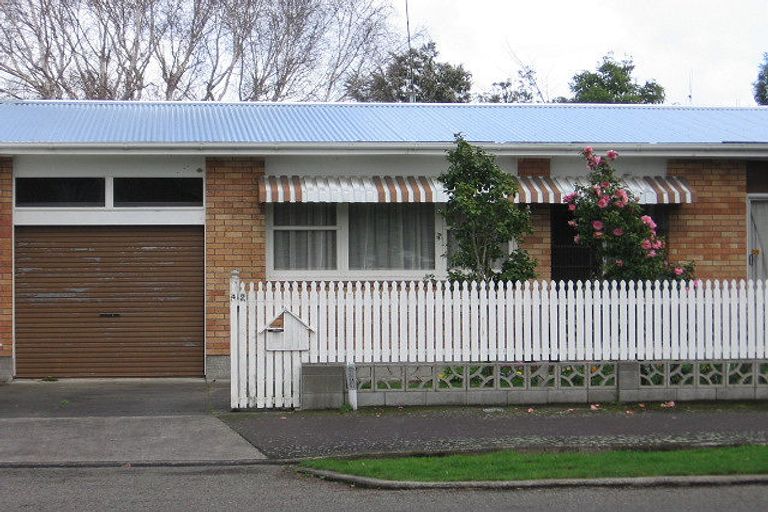 Photo of property in 42 Union Street, Hokowhitu, Palmerston North, 4410