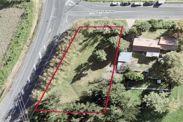 Photo of property in 2 Spur Road, Stillwater, Silverdale, 0993