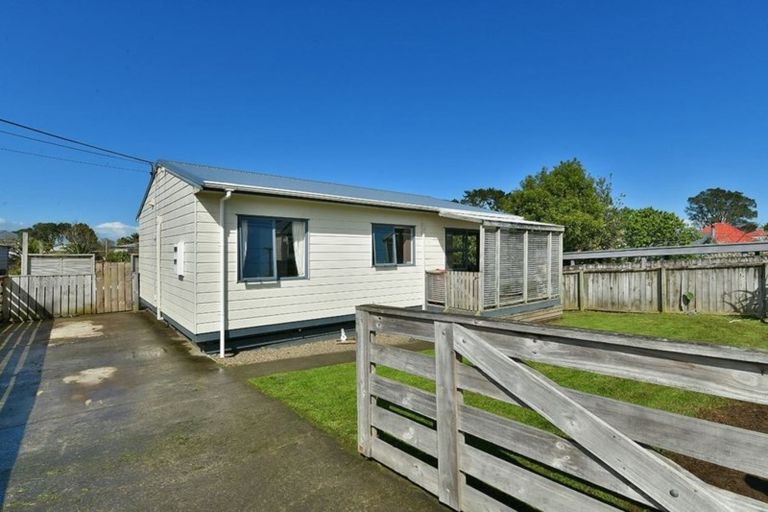 Photo of property in 31 Puriri Street, Helensville, 0800