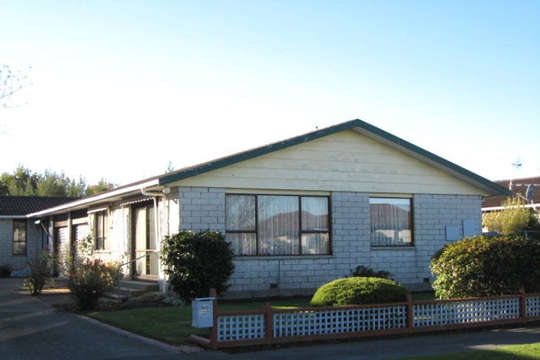 Photo of property in 1/60 Sarabande Avenue, Redwood, Christchurch, 8051