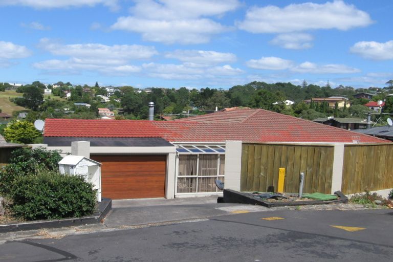 Photo of property in 34 Jellicoe Road, Murrays Bay, Auckland, 0630