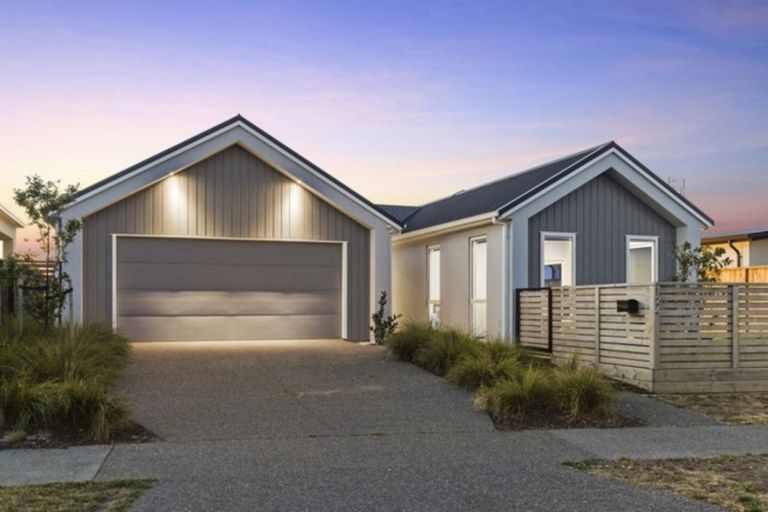 Photo of property in 124 Coast Boulevard, Papamoa Beach, Papamoa, 3118