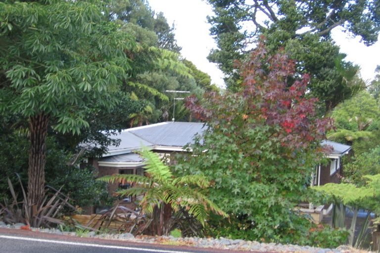 Photo of property in 124 Woodlands Park Road, Titirangi, Auckland, 0604