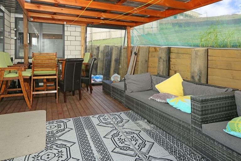 Photo of property in 10 Blewitt Court, Swanson, Auckland, 0614