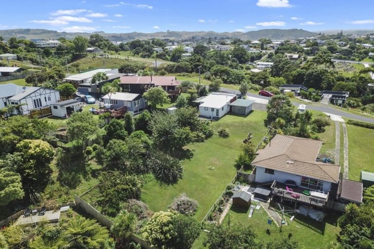 Photo of property in 15 Point Street, Raglan, 3225