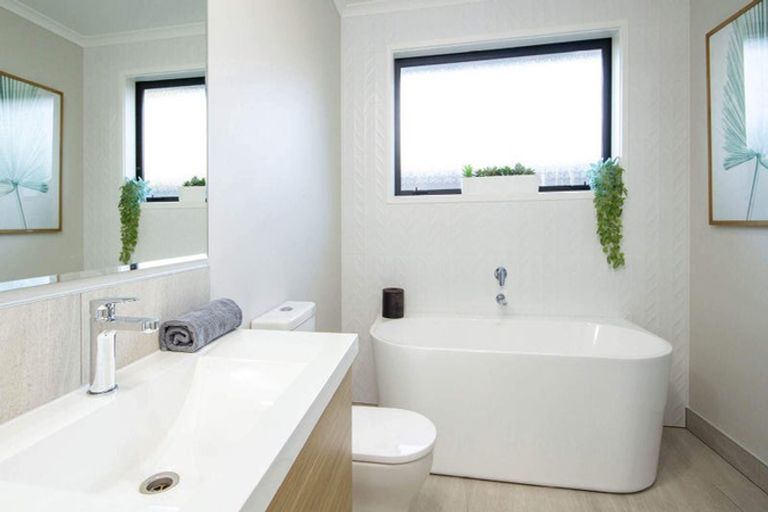 Photo of property in 4 Urumaraki Avenue, Helensville, 0800