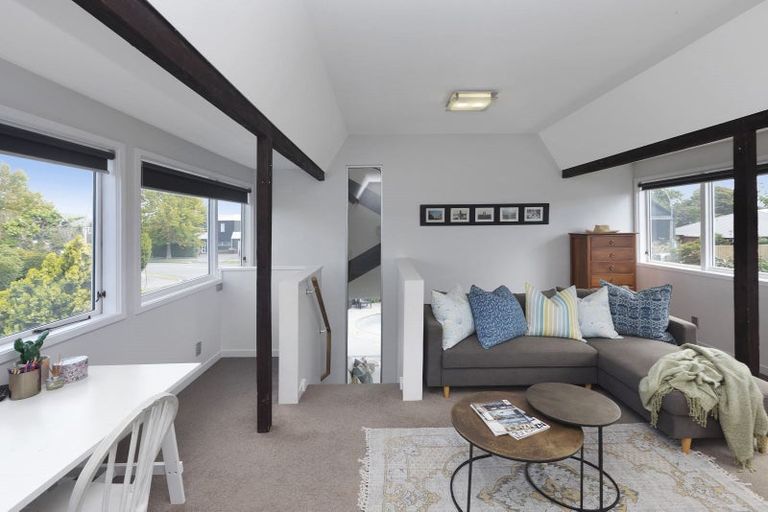 Photo of property in 1 Hanover Place, Ilam, Christchurch, 8041