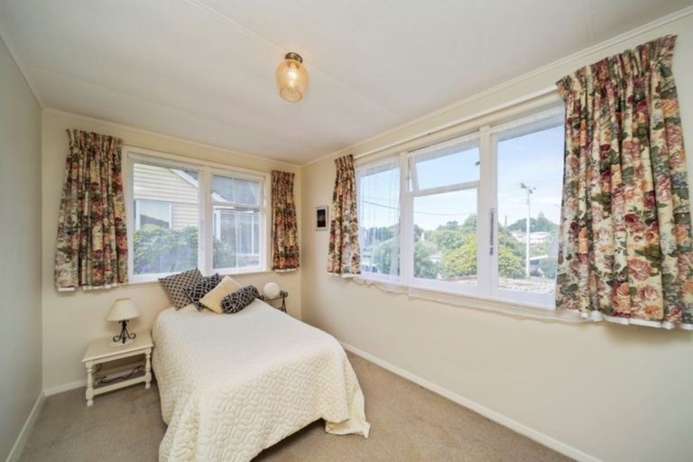 Photo of property in 84 Cook Street, Marfell, New Plymouth, 4310