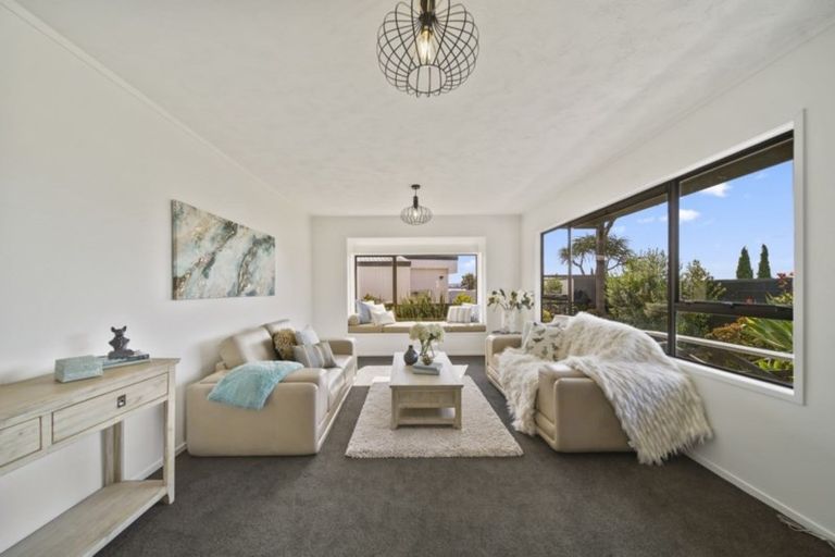 Photo of property in 2/127 Bucklands Beach Road, Bucklands Beach, Auckland, 2012