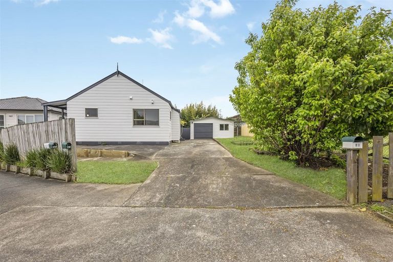Photo of property in 70 Hutchinsons Road, Bucklands Beach, Auckland, 2014