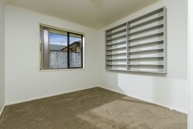 Photo of property in 18 William Gamble Drive, Greenhithe, Auckland, 0632