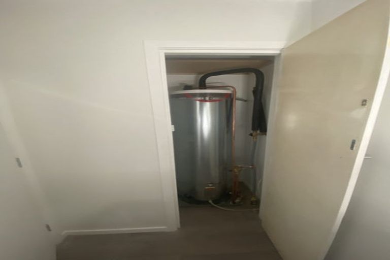 Photo of property in 15b Gribble Grove, Stokes Valley, Lower Hutt, 5019