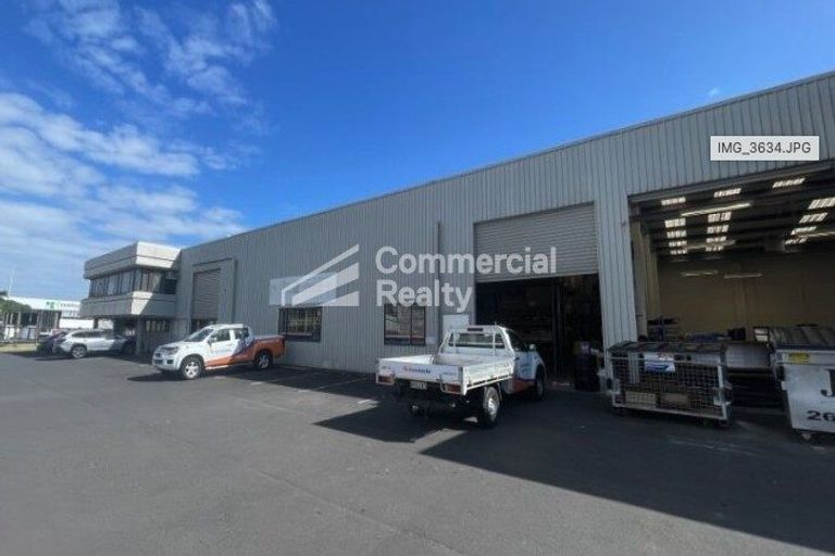 Photo of property in 83 Springs Road, Hornby, Christchurch, 8042