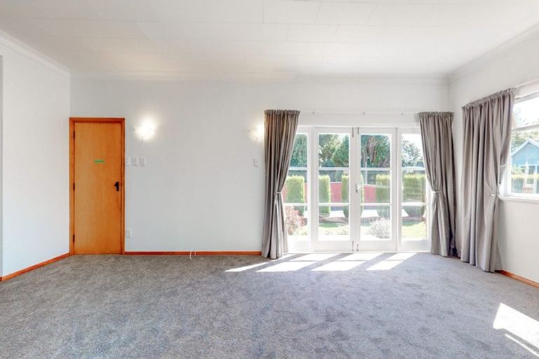 Photo of property in 21 Military Road, Boulcott, Lower Hutt, 5010