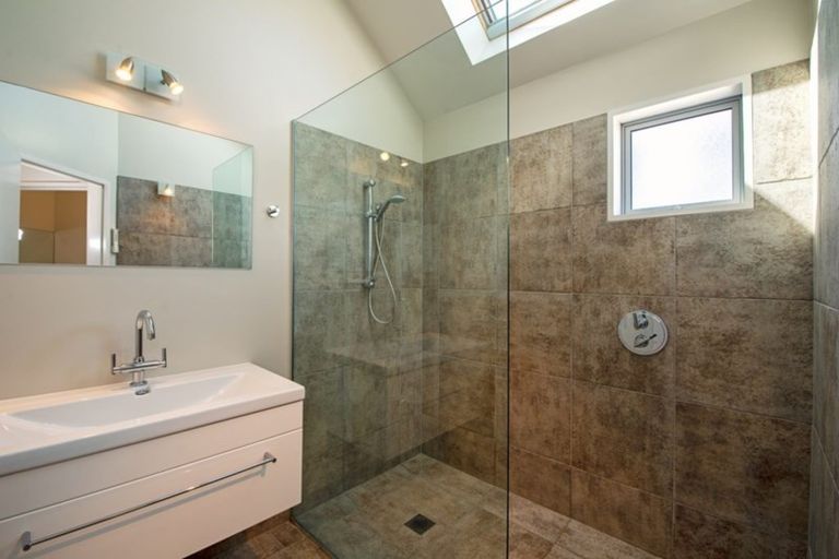 Photo of property in 15 Highgrove, Saint Clair, Dunedin, 9012