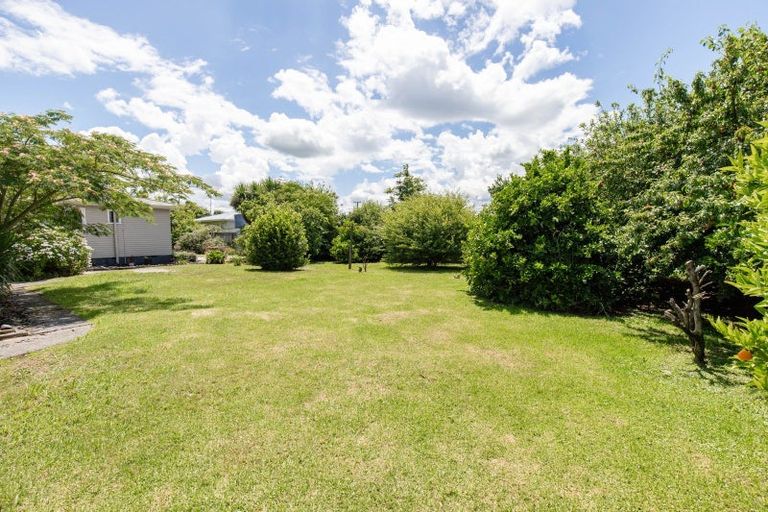 Photo of property in 21 Hayward Road, Ngatea, 3503