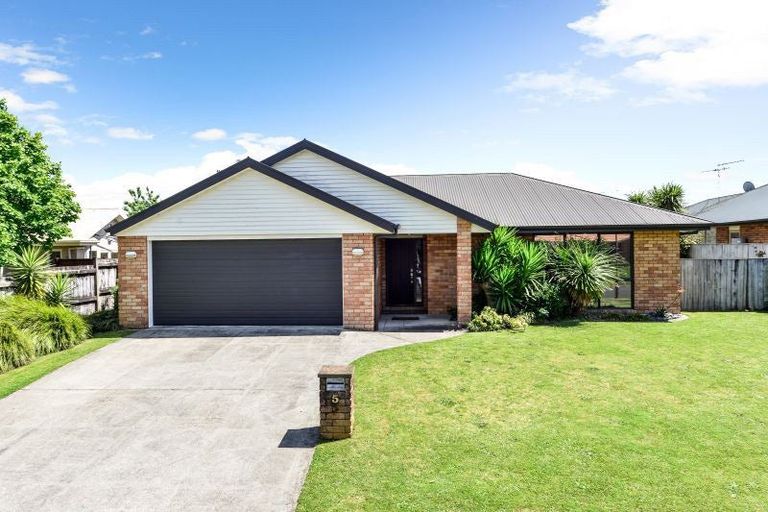 Photo of property in 5 Merlot Place, Rototuna, Hamilton, 3210