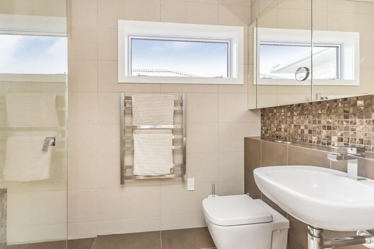 Photo of property in 18 Delhi Crescent, Khandallah, Wellington, 6035