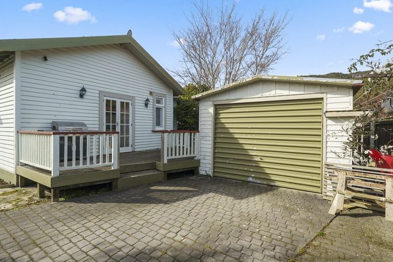 Photo of property in 14 Norton Park Avenue, Fairfield, Lower Hutt, 5011