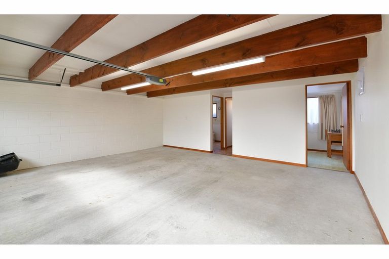 Photo of property in 2/208 Centreway Road, Orewa, 0931